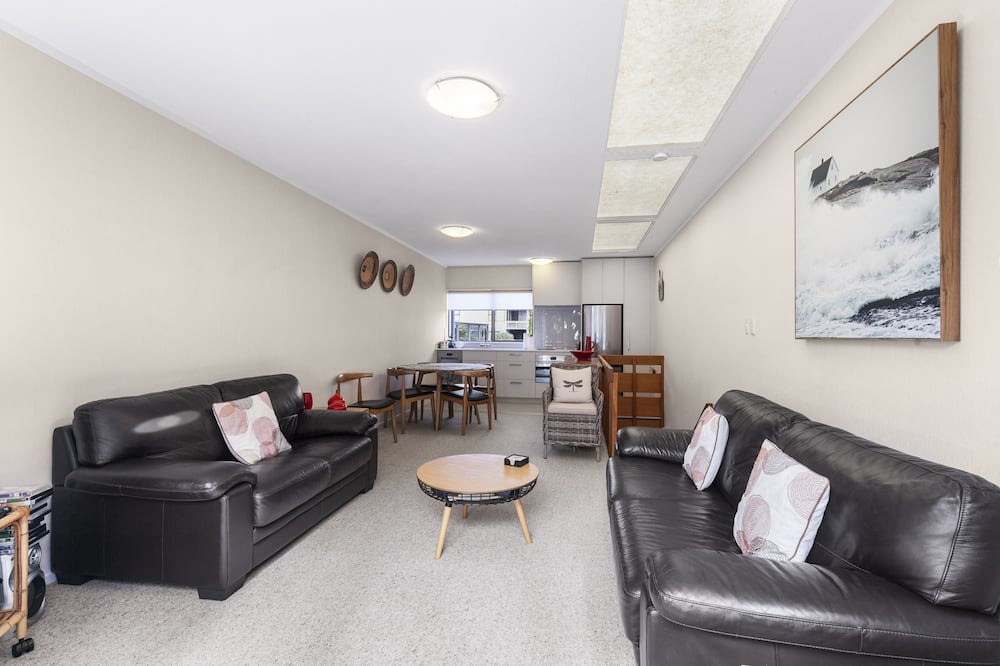 Photo of Livingroom in Snells Beach
