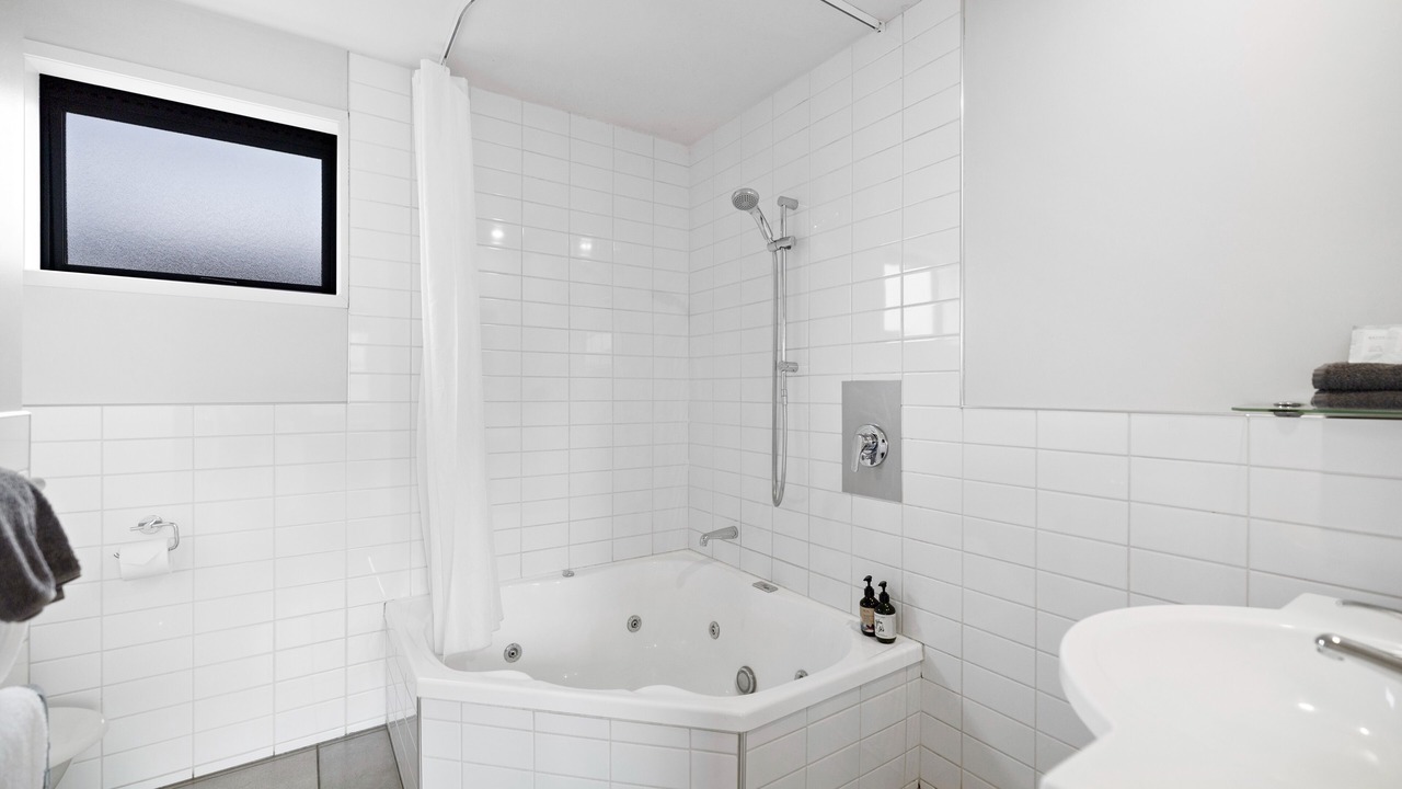 Photo of Bathroom in Alexandra