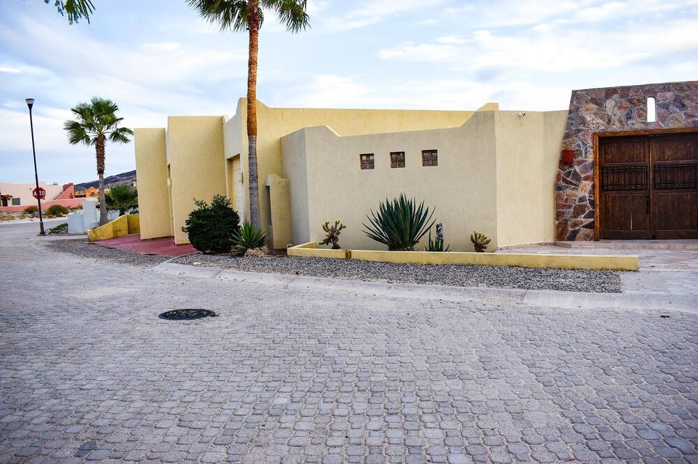 Photo of Outdoor in Laguna Shores