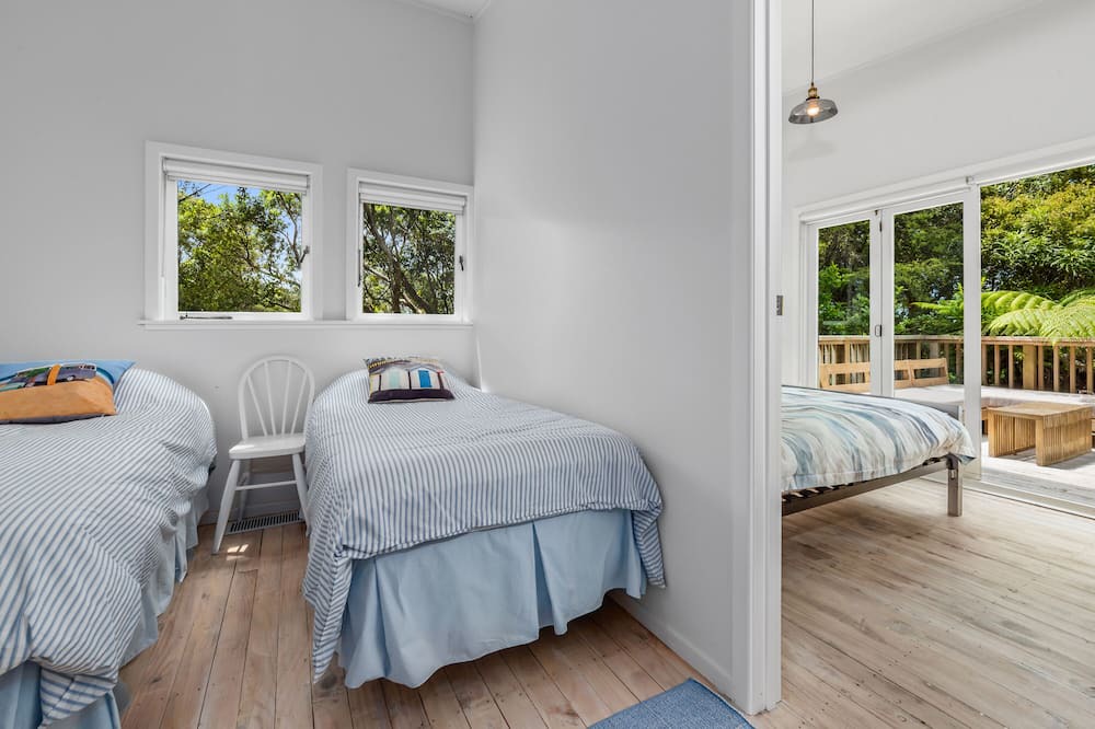 Photo of Bedroom in Leigh