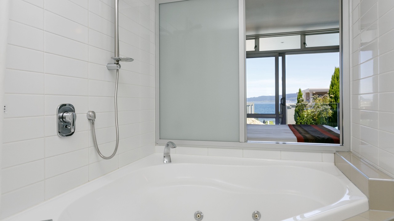 Photo of Bathroom in Waipahihi