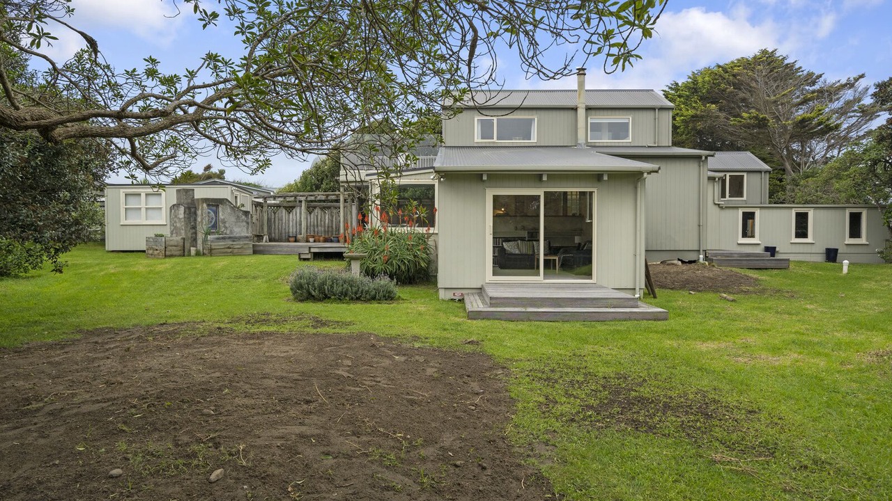 Photo of Outdoor in Te Horo Beach