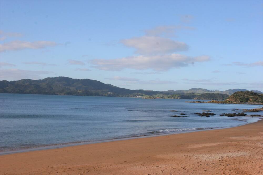 Photo of Others in Cable Bay