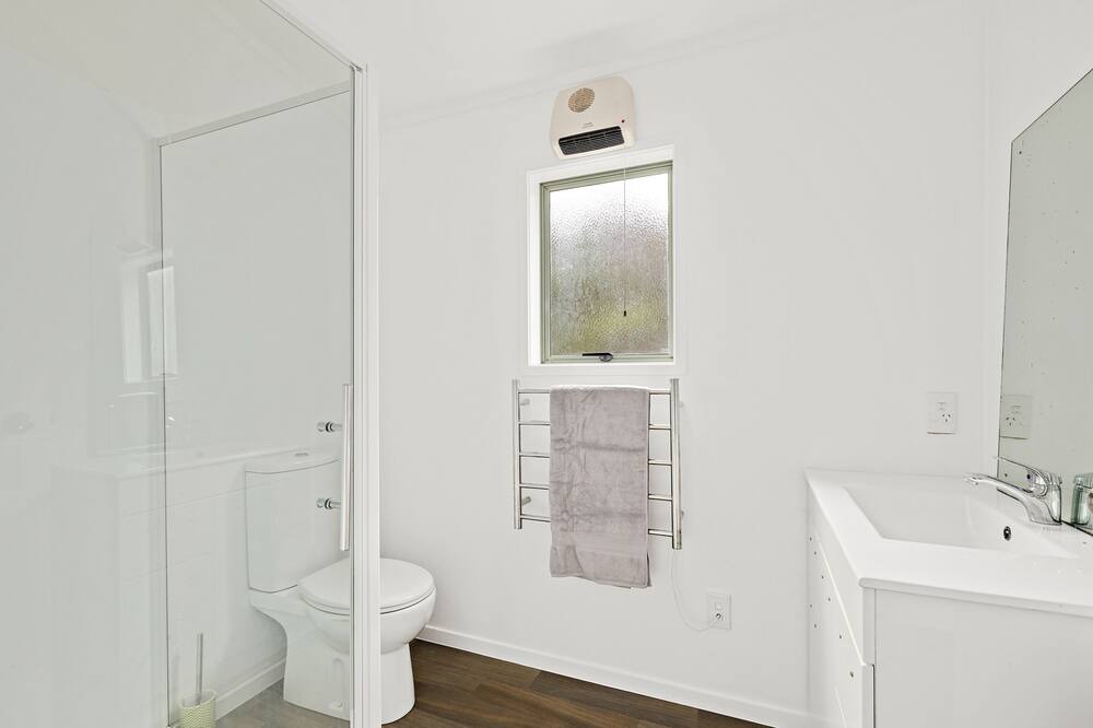 Photo of Bathroom in Kaipara Flats