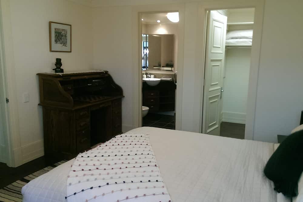 Photo of Bedroom in Palmerston North