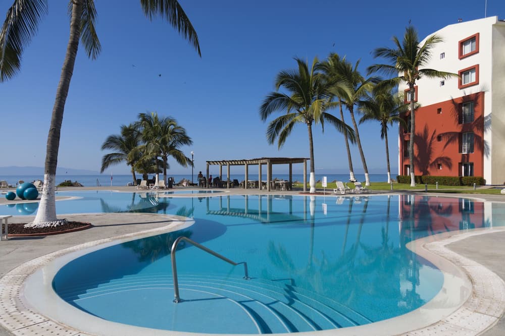 Photo of Outdoor in Flamingos