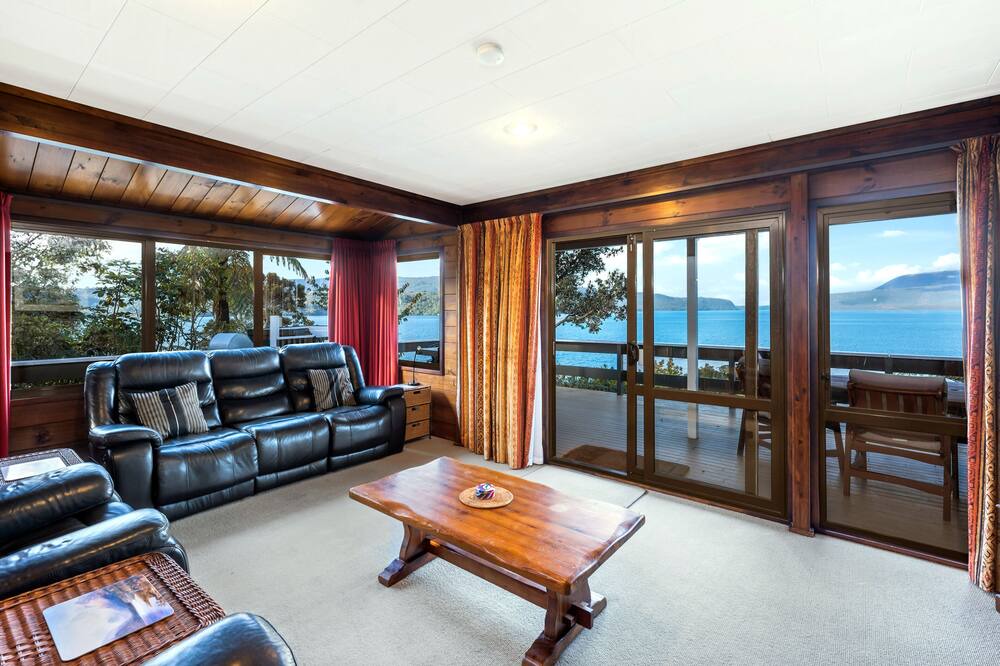 Photo of Livingroom in Lake Tarawera