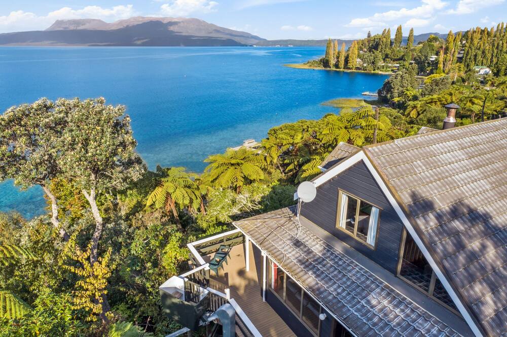 Photo of Others in Lake Tarawera