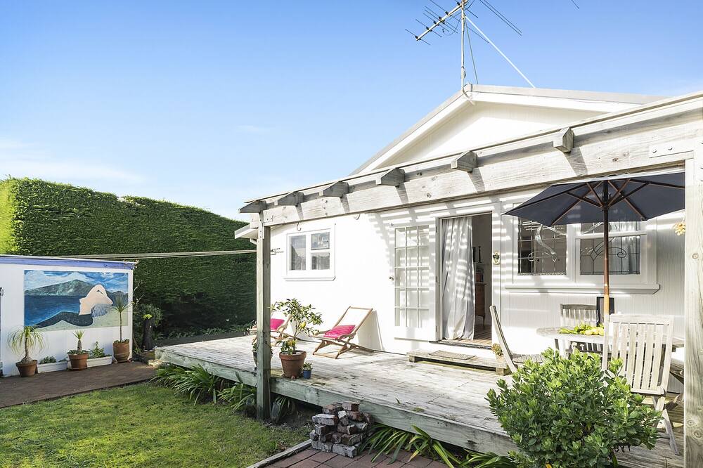 Photo of Patio Balcony in Waikanae