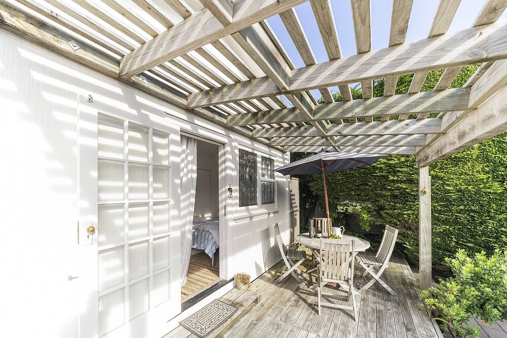 Photo of Patio Balcony in Waikanae