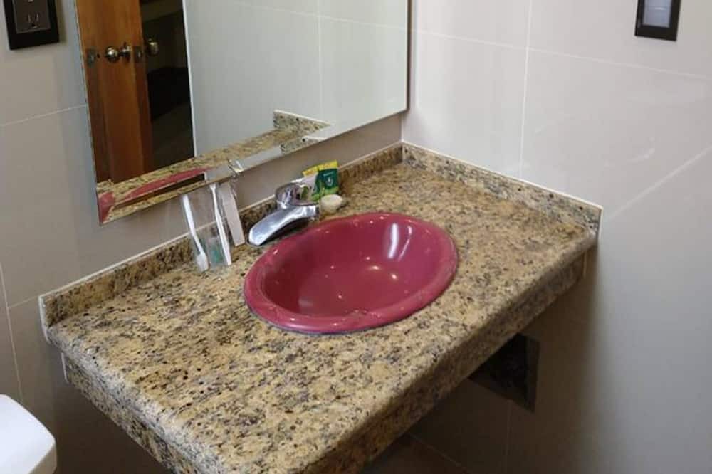 Photo of Bathroom in Tlahuac