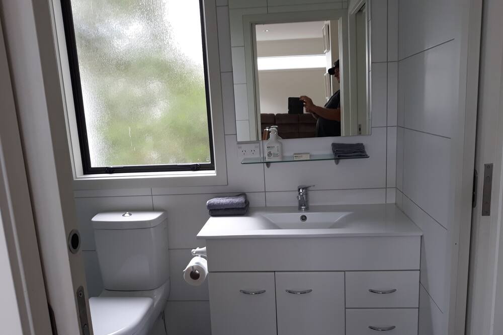 Photo of Bathroom in Haumoana