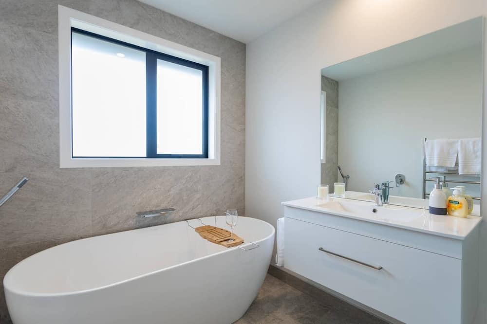 Photo of Bathroom in Huapai