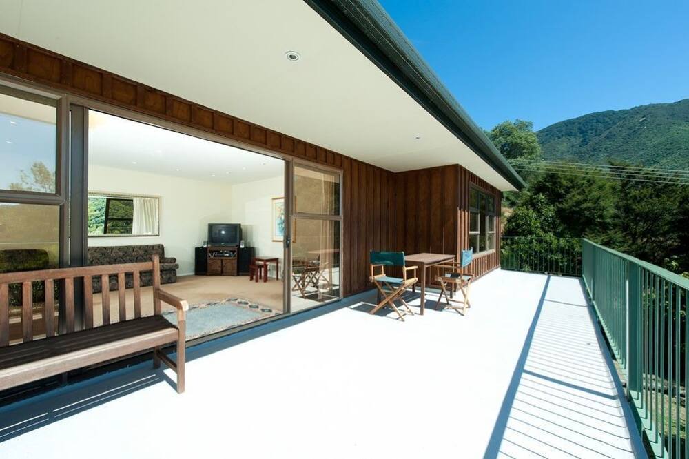 Photo of Patio Balcony in Picton