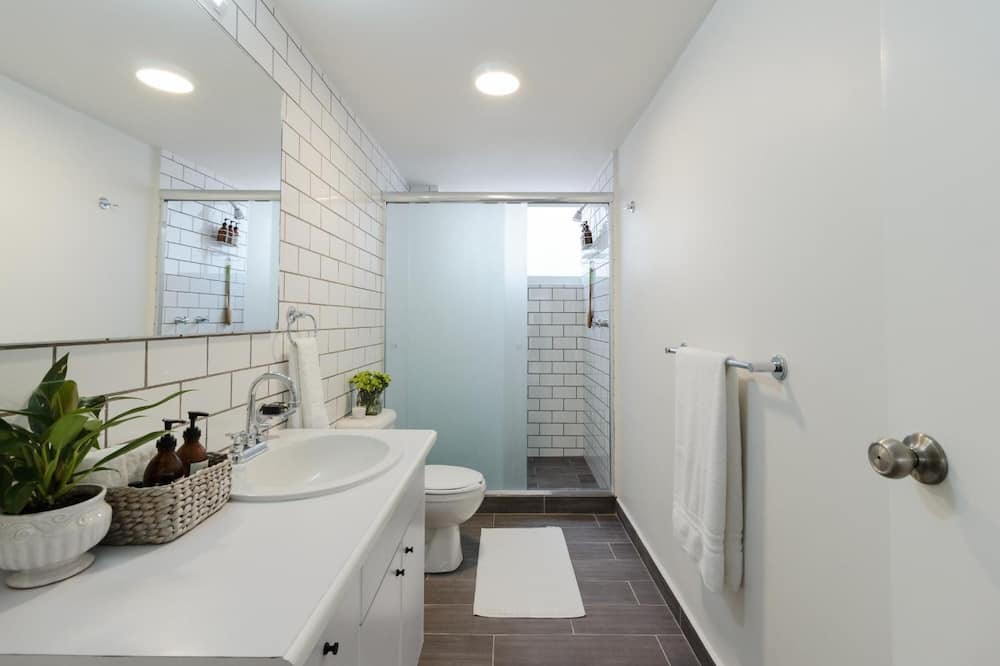 Photo of Bathroom in Hipodromo