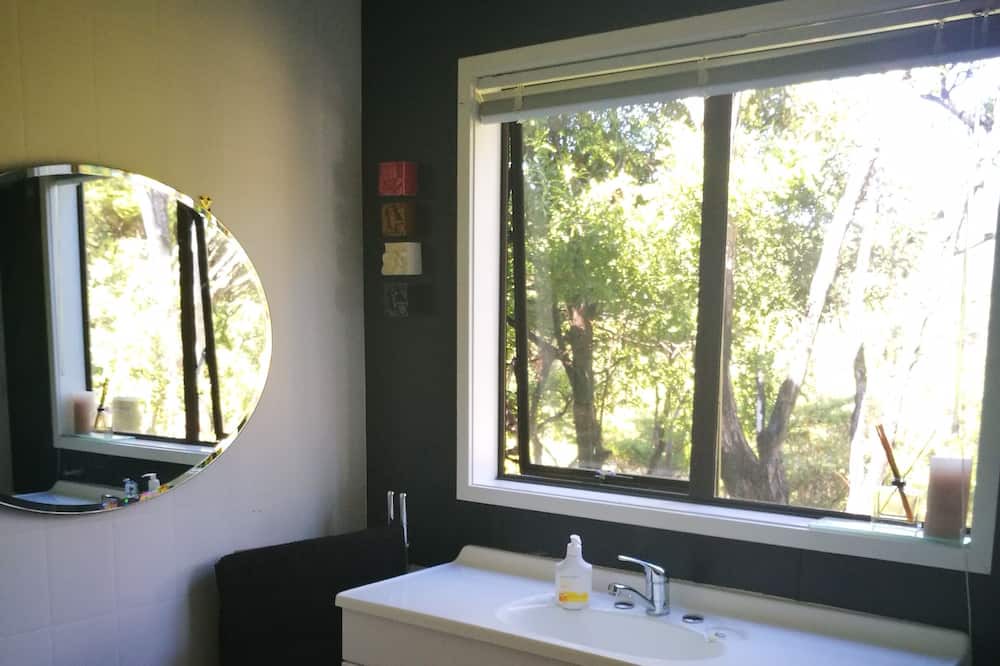 Photo of Bathroom in Waikawau