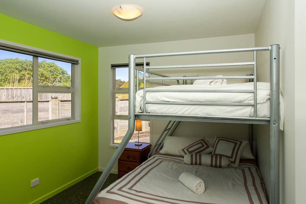 Photo of Bedroom in Matapouri