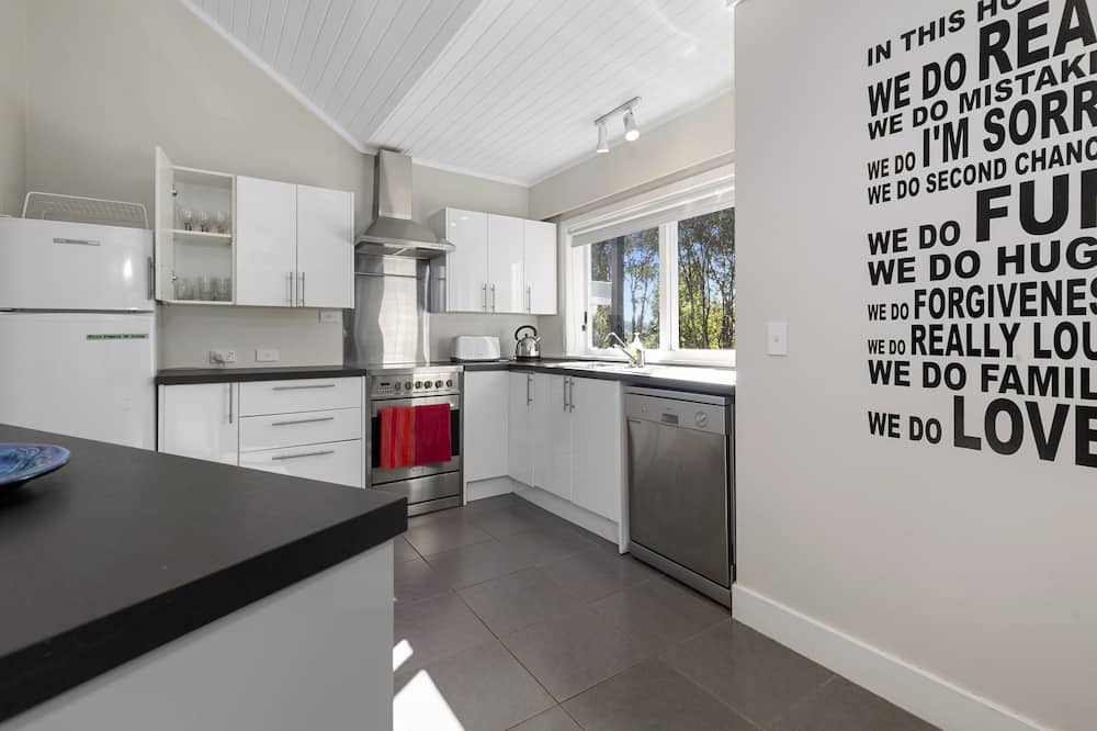 Photo of Kitchen in Snells Beach