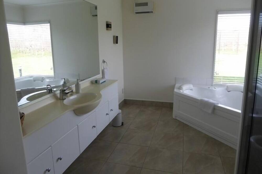 Photo of Bathroom in Hastings