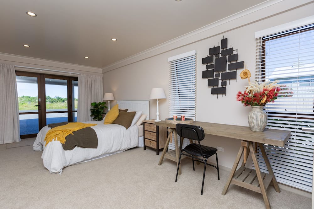 Photo of Livingroom in Waihi Beach