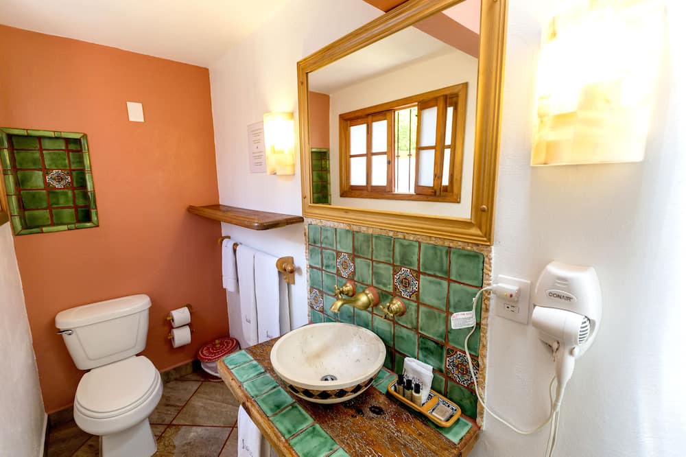 Photo of Bathroom in Del Carmen