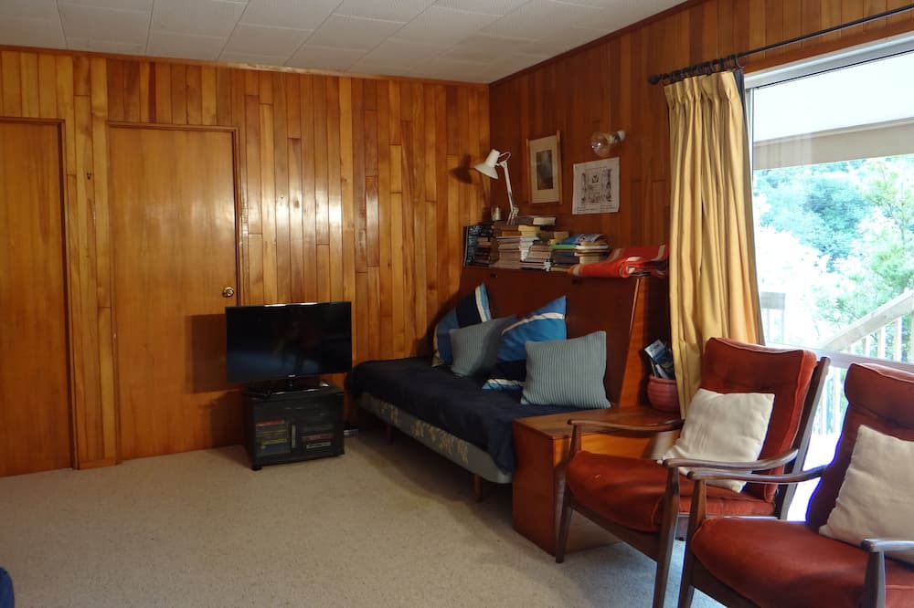 Photo of Livingroom in Tawharanui