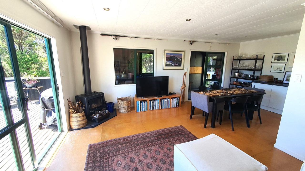 Photo of Livingroom in Kawau Island