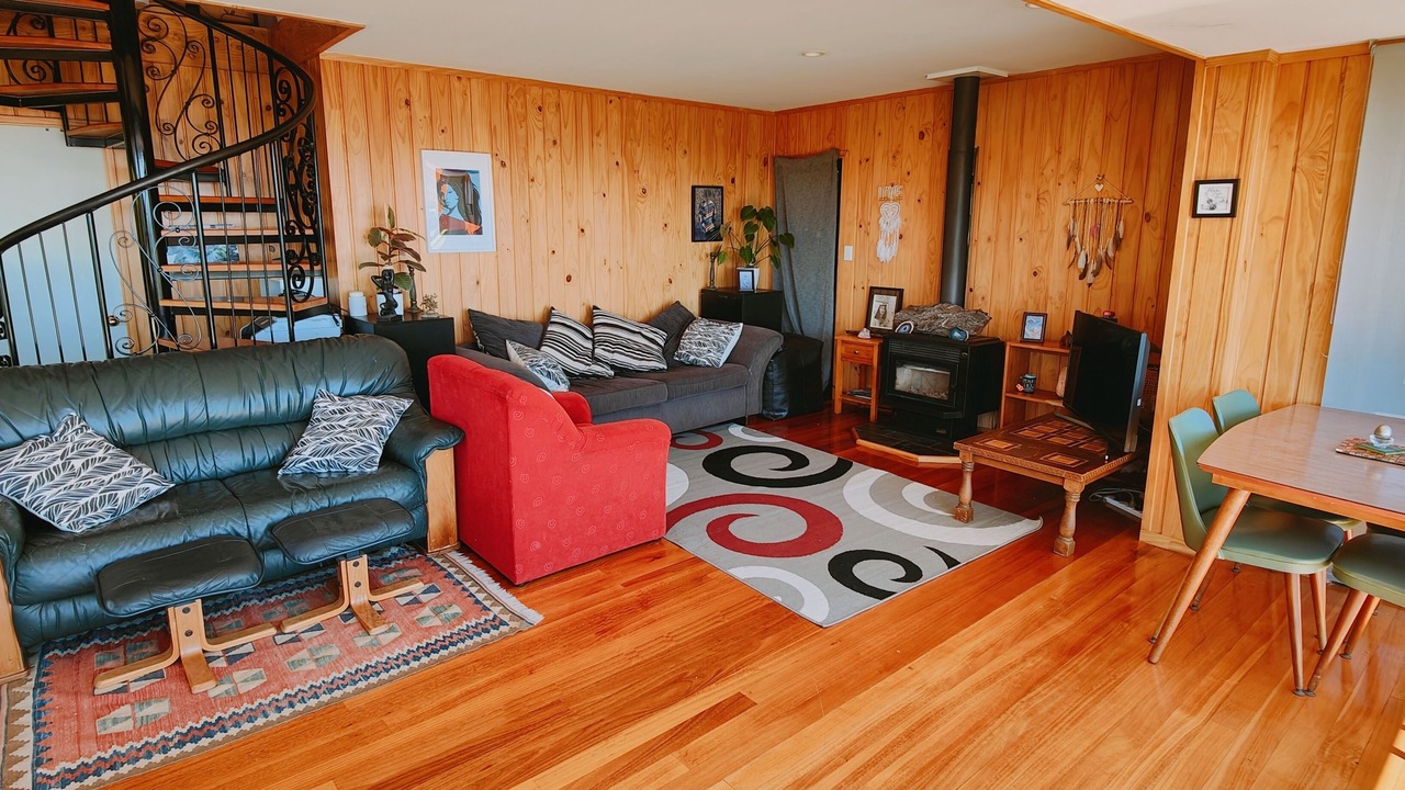 Photo of Livingroom in Karekare
