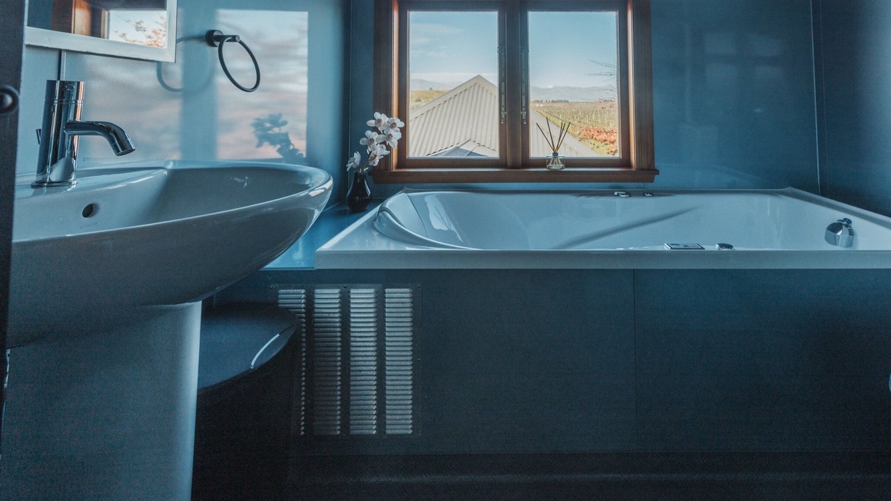 Photo of Bathroom in Renwick