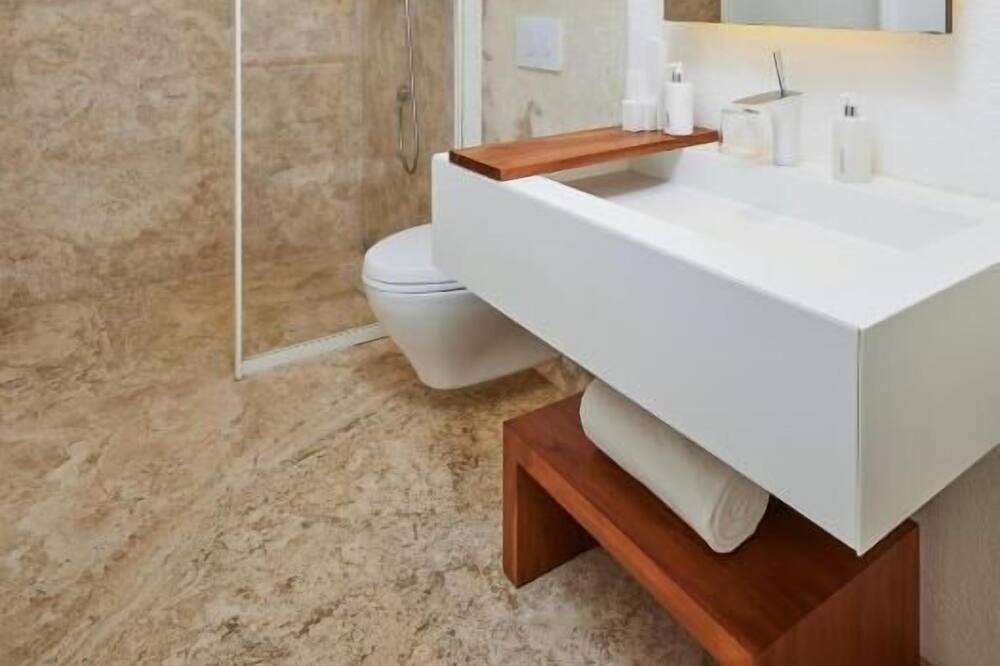 Photo of Bathroom in Zona Hotelera