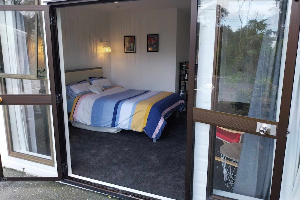 Photo of Bedroom in Snells Beach