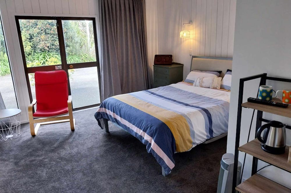 Photo of Bedroom in Snells Beach