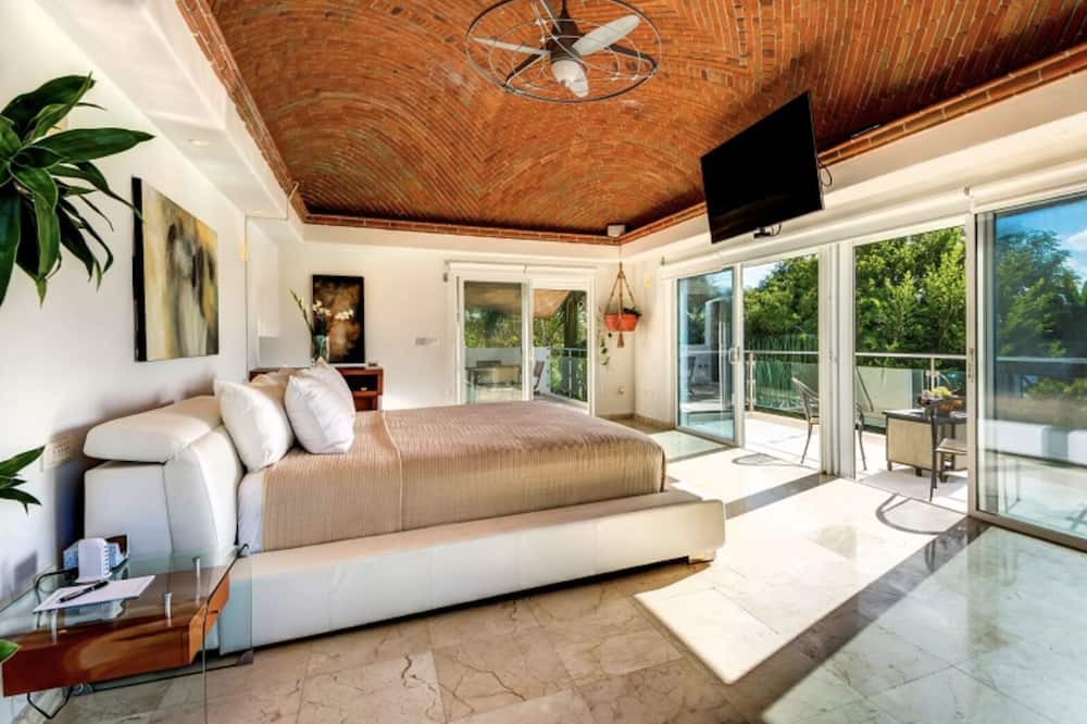 Photo of Bedroom in Playacar Beach