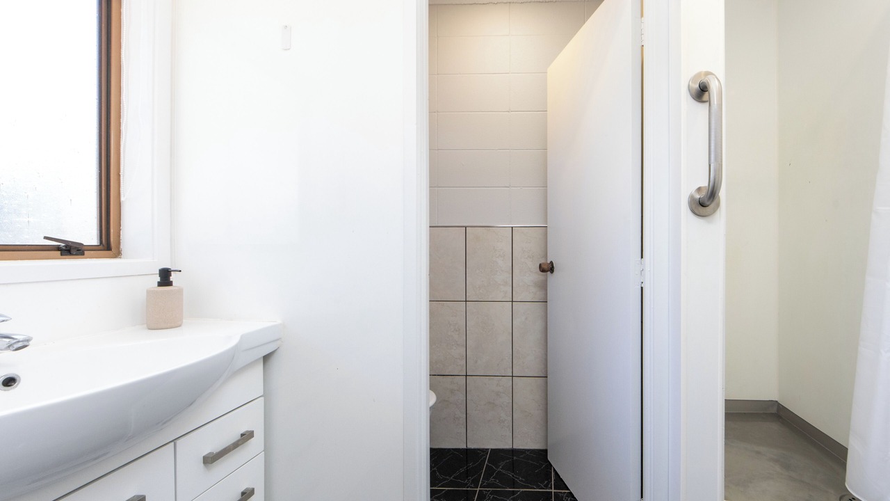 Photo of Bathroom in Greenlane - Ellerslie