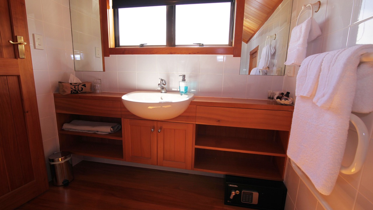Photo of Bathroom in Te Puru