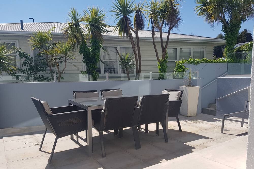 Photo of Patio Balcony in Waipahihi