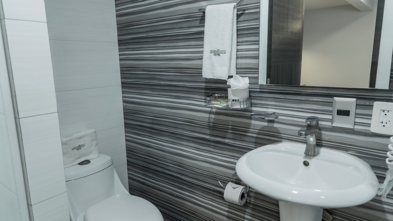 Photo of Bathroom in Zona Expo