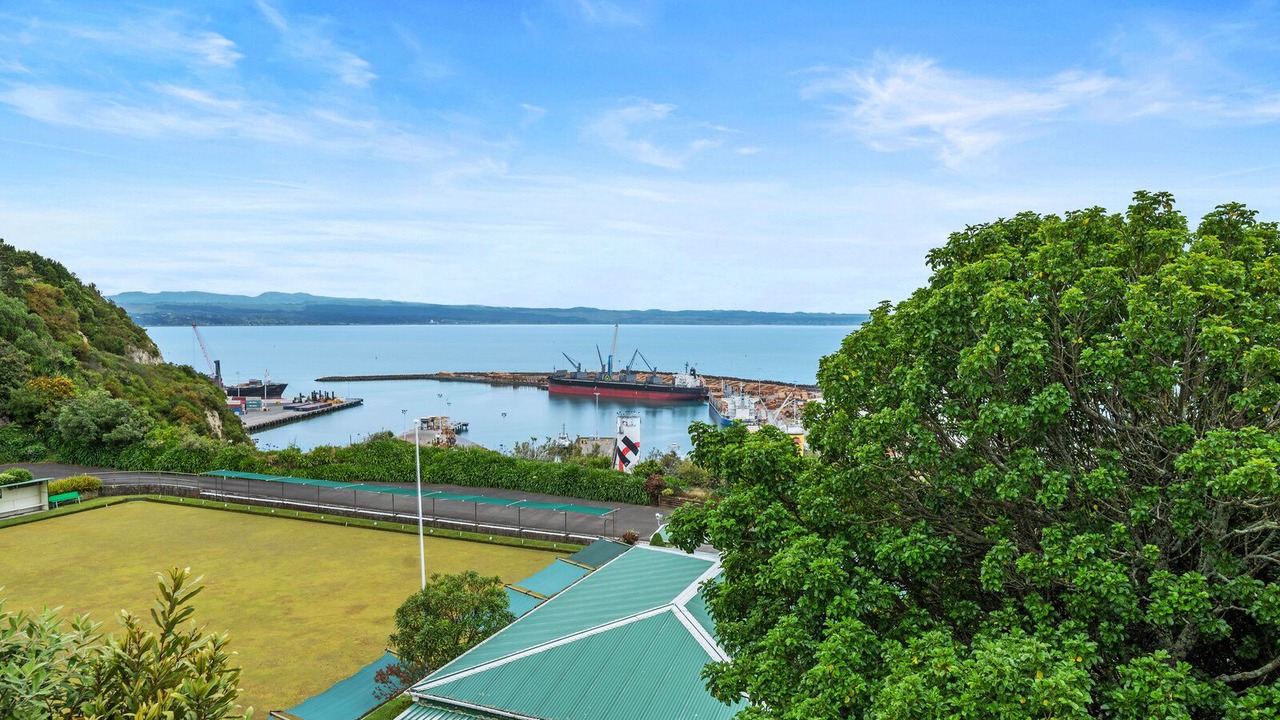 Photo of Outdoor in Bluff Hill