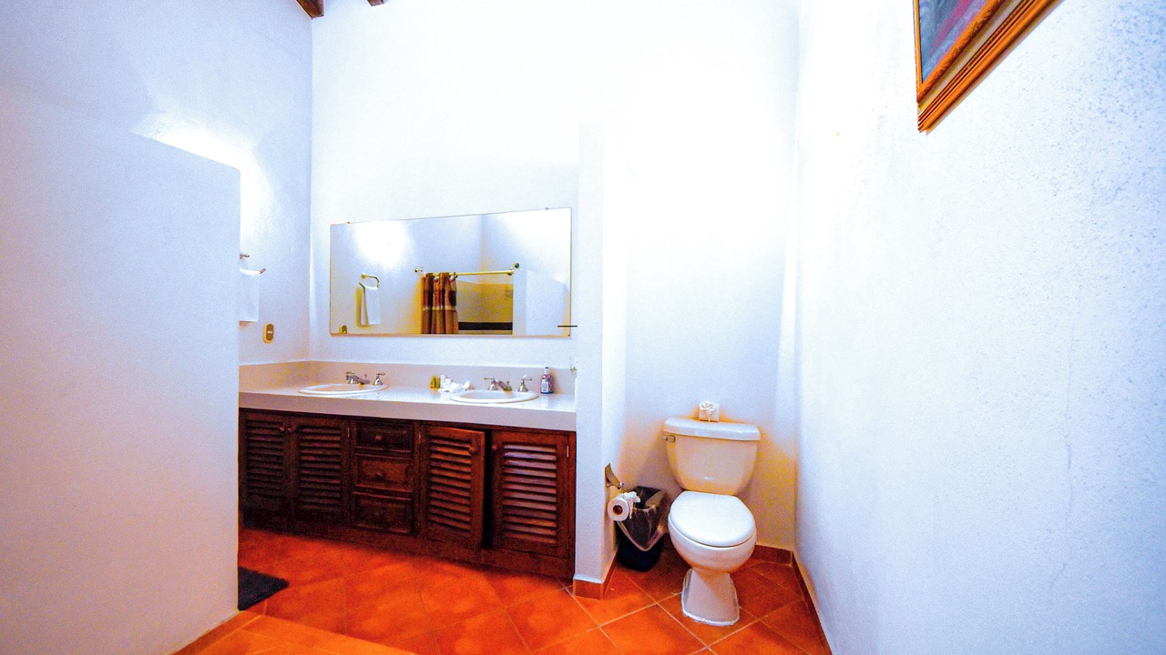 Photo of Bathroom in South Shore Hotel Area