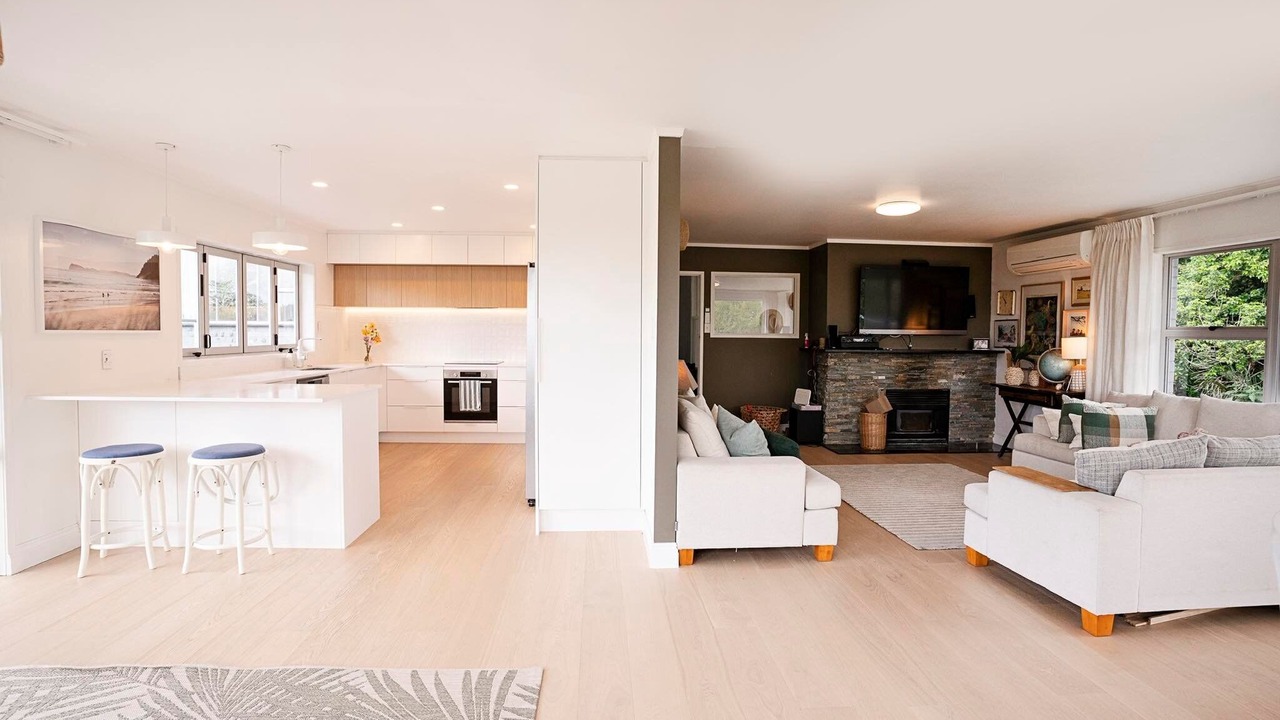 Photo of Livingroom in Mahurangi