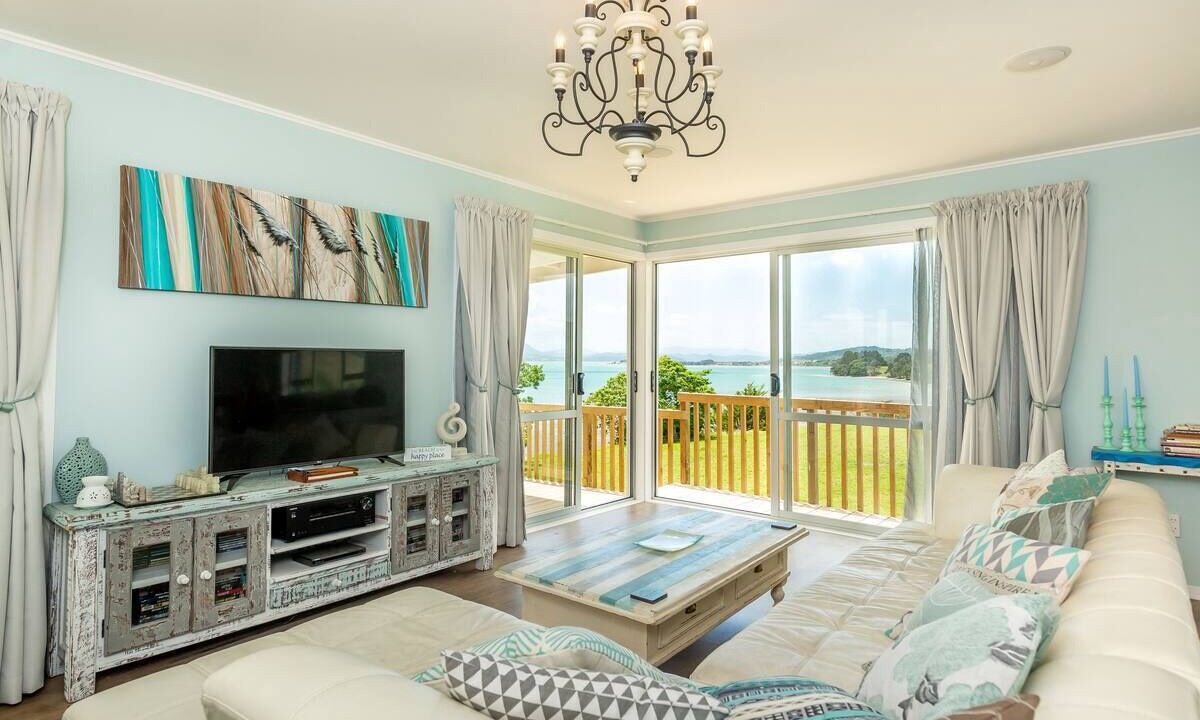 Photo of Livingroom in Opononi