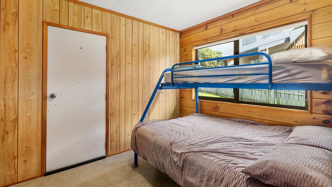 Photo of Bedroom in Snells Beach