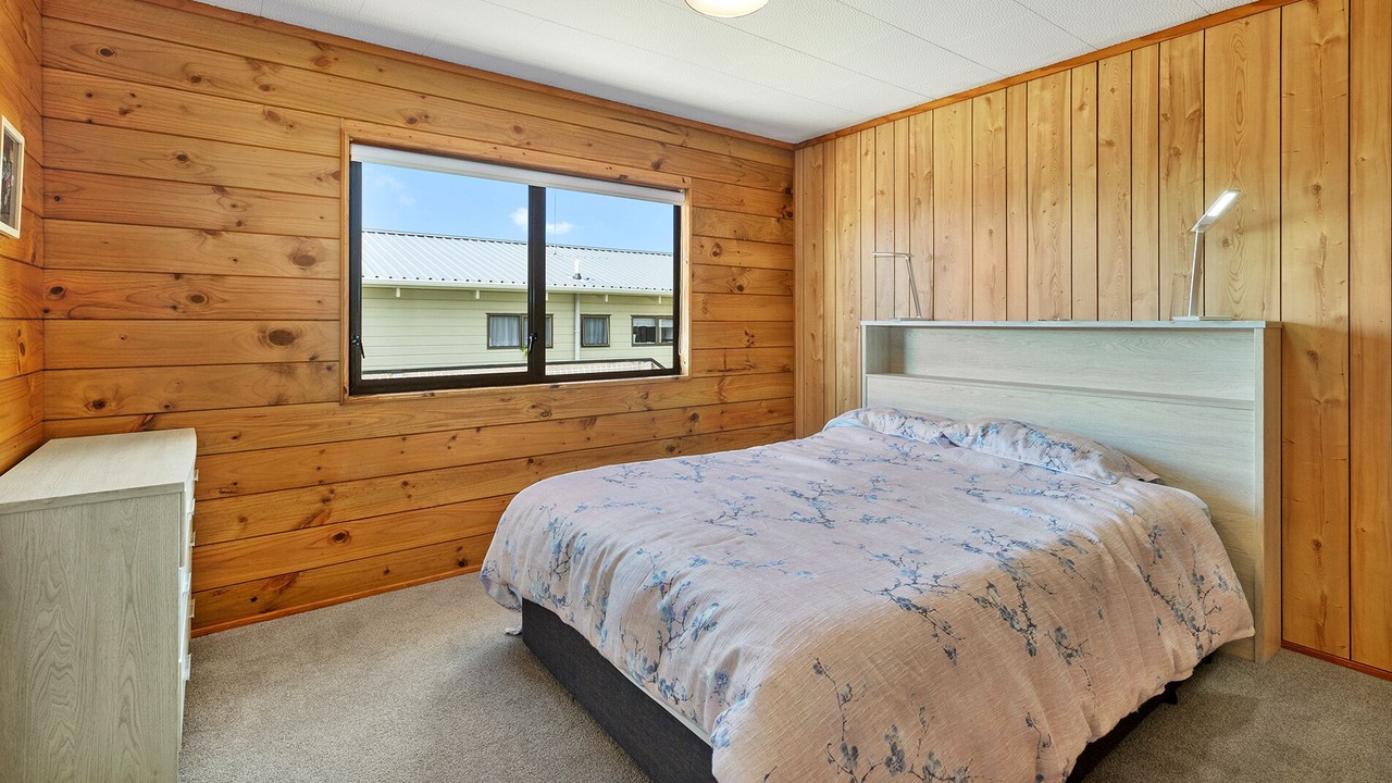 Photo of Bedroom in Snells Beach