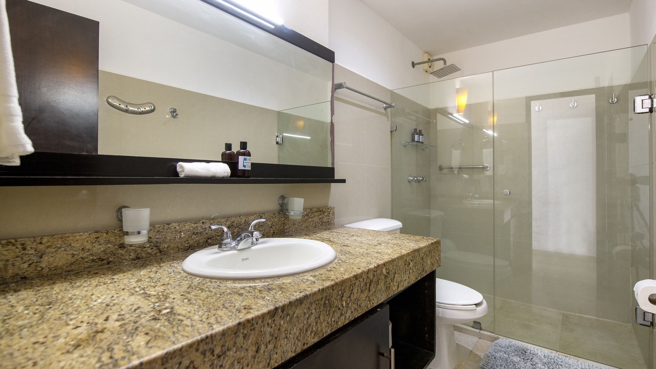 Photo of Bathroom in Zona Hotelera