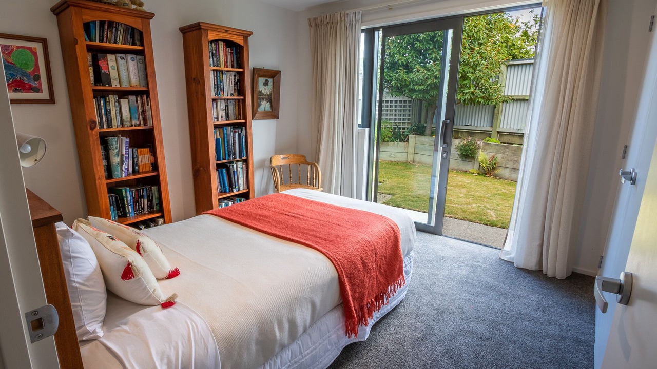 Photo of Bedroom in Ngaio Bay