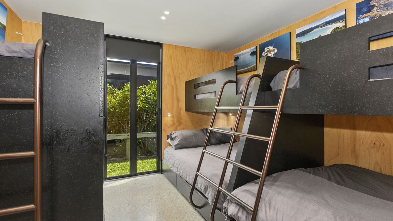 Photo of Bedroom in Matapouri