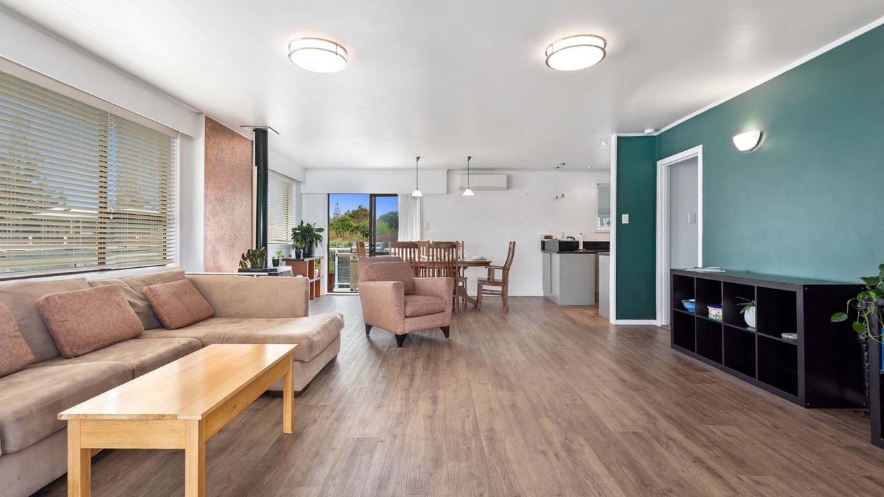 Photo of Livingroom in Ohope