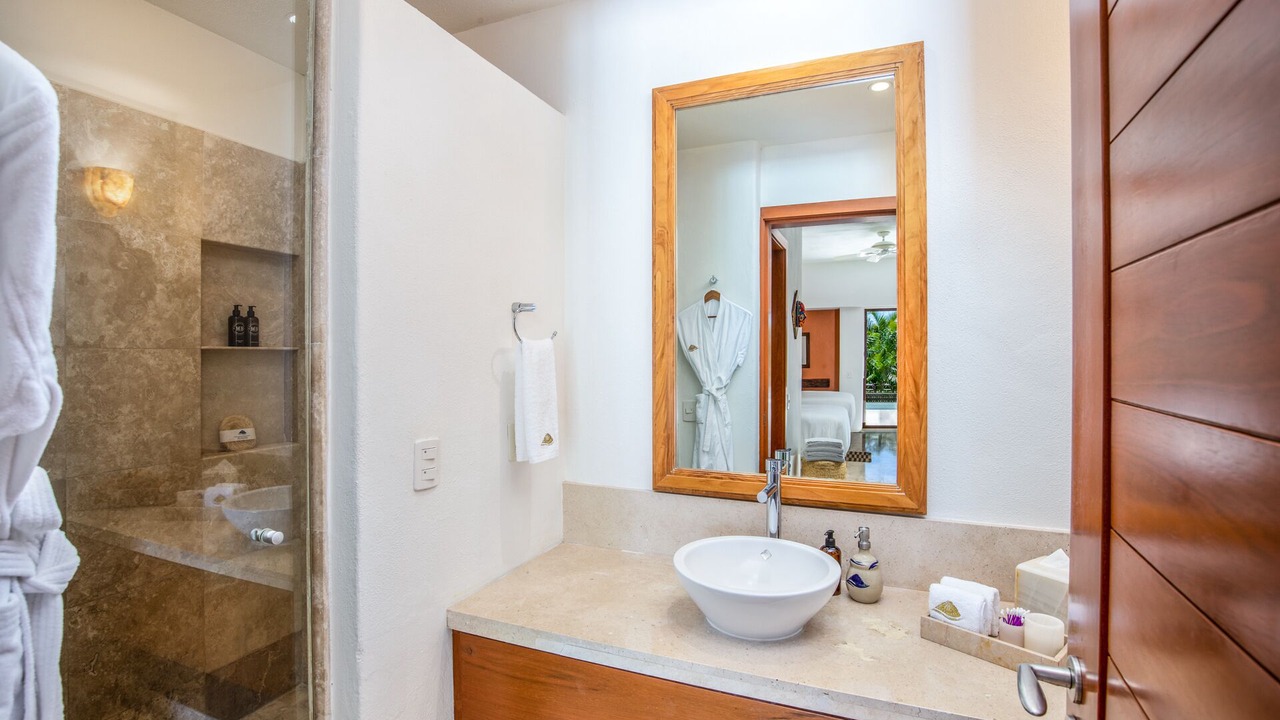 Photo of Bathroom in La Cruz de Huanacaxtle