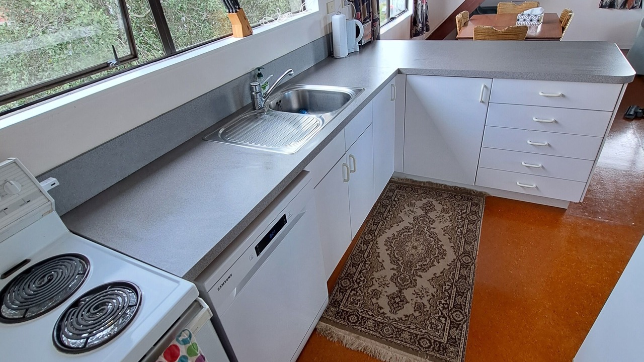 Photo of Kitchen in Whangaruru