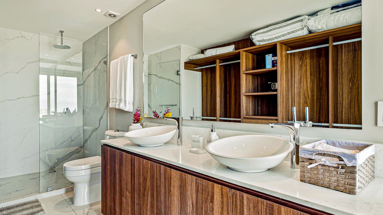 Photo of Bathroom in Flamingos